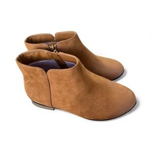 Cat & Jack Tan Kids Boots size 2 for girls